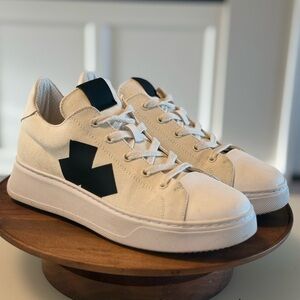 IXOS X Cream and Black Women's Sneakers Size 39